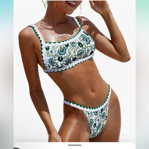 NWT L GREEN FLORAL VERY SEXY HIGH SIDES SQUARE TOP 2-Piece bikini - Picture 1 of 6